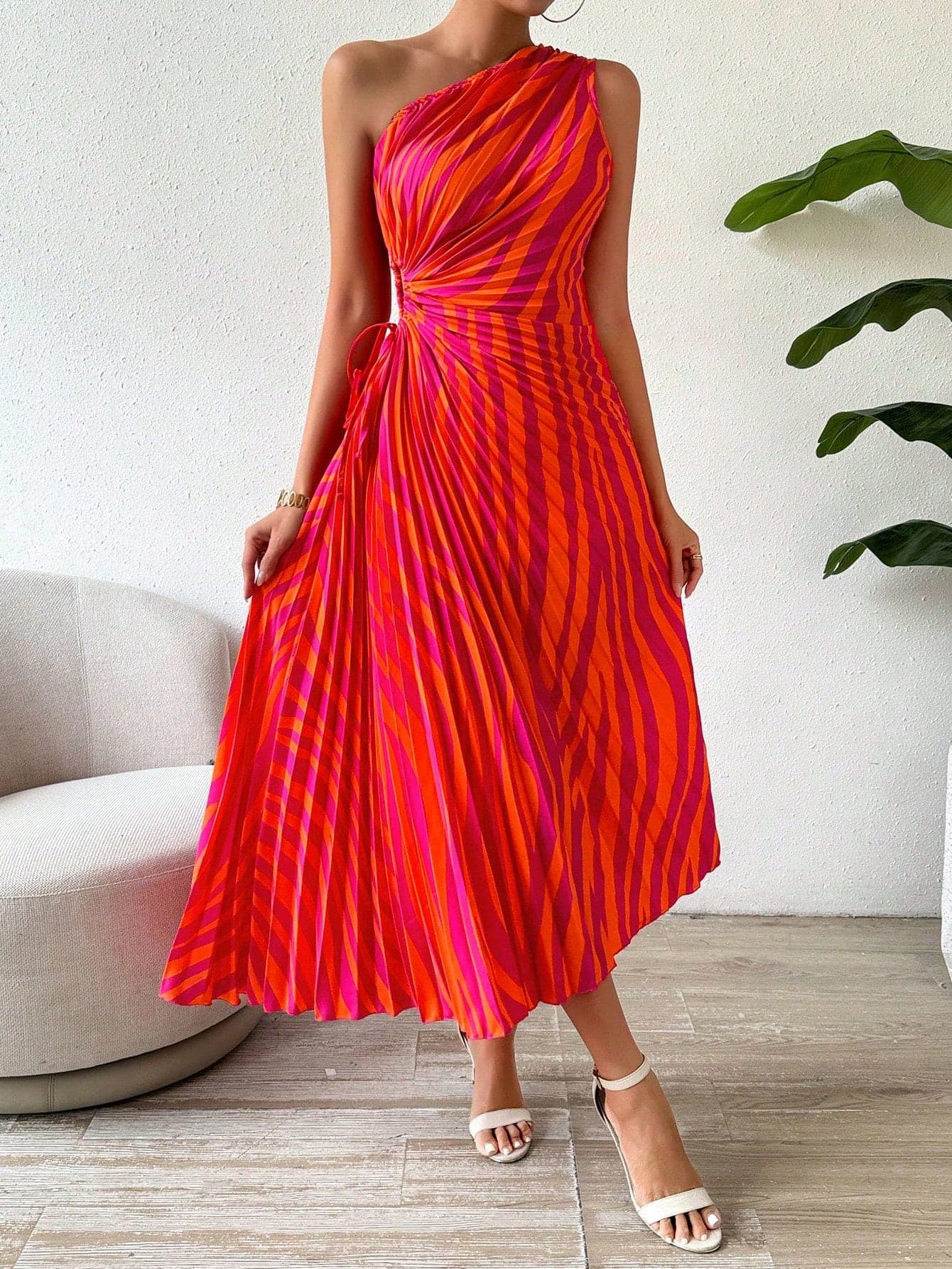 Vestido Longo Plissado Assimétrico