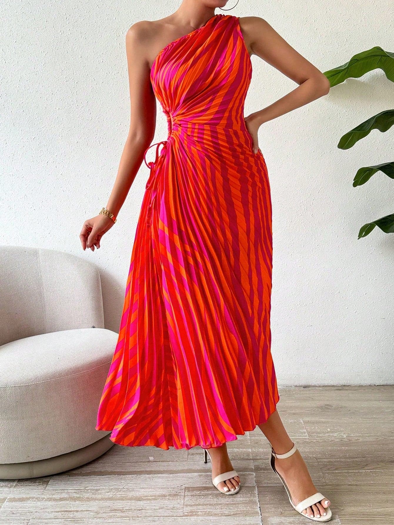 Vestido Longo Plissado Assimétrico